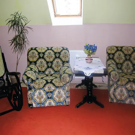 Apartamento Three-bedroom In *